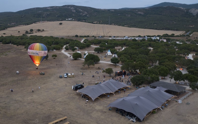 Carpas MAHO crea un escenario excepcional para "Despesques" de Ángel León en Wakana Lake